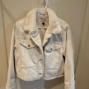 Universal Thread Cream Sherpa Jean Jacket